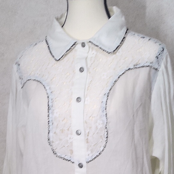 NWOT Pol 100% cotton Button Down Solid, Lace White & Black White Trim Top - Picture 8 of 16